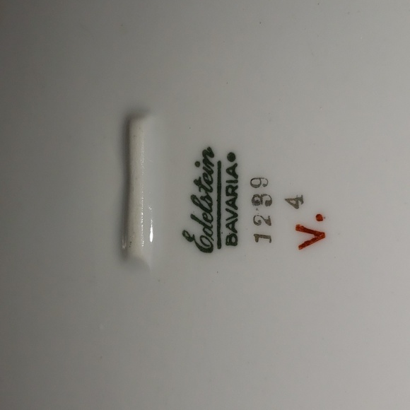 Edelstein Bavaria Soft Pink Roses Pattern # 1239 v.4 Rectangular Serving Bowl - Picture 5 of 7